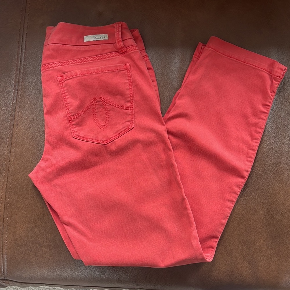 Level 99 Skinny Straight Lily Crop